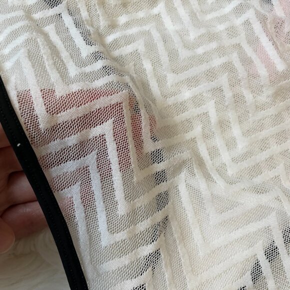 Victoria's Secret HipHugger White Chevron print black Piping trim Sheer Large - Picture 14 of 16